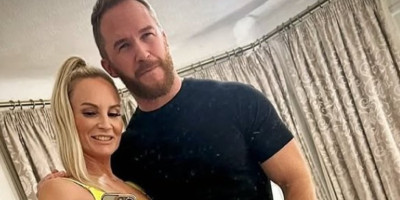 Par, koji je ranije praktikovao svinging nakon pet godina veze, ali ga je vremenom zapostavio, odlučio je da se ponovo vrati tom načinu života. Danas upravo taj stil života smatraju ključem opstanka svog braka.