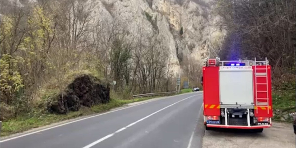 Prvi snimci iz Međuvršja: Ovde su muškarac i žena sleteli u jezero, od njih ni traga (VIDEO)