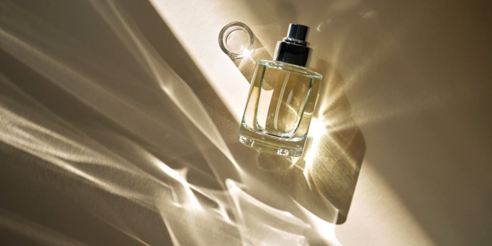 7 parfema sa notama meda za zimu 2025: Topli i sofisticirani