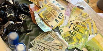 U akciji spovedenoj u Beogradu i Ivanjici uhapšeno je sedam osoba zbog sumnje da su kao pripadnici organizovane kriminalne grupe prisvojili više od 329,2 miliona dinara.