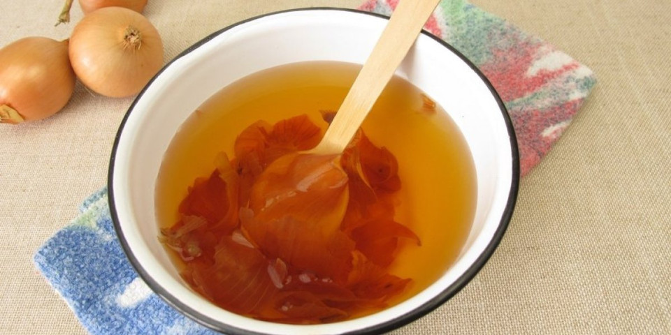 Recept koji je zaludeo 200 miliona ljudi: Svi isprobavaju ovaj jeftini napitak za prehladu (VIDEO)