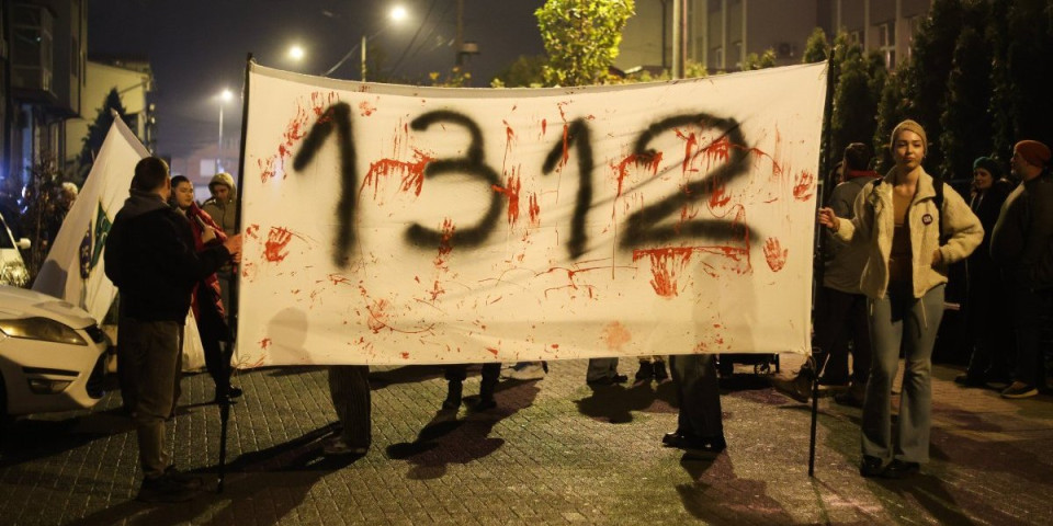 Užas u Novom Pazaru: Blokaderi pod uticajem vehabija - strašne poruke, u prvim redovima ćerka zloglasnog teroriste (FOTO)