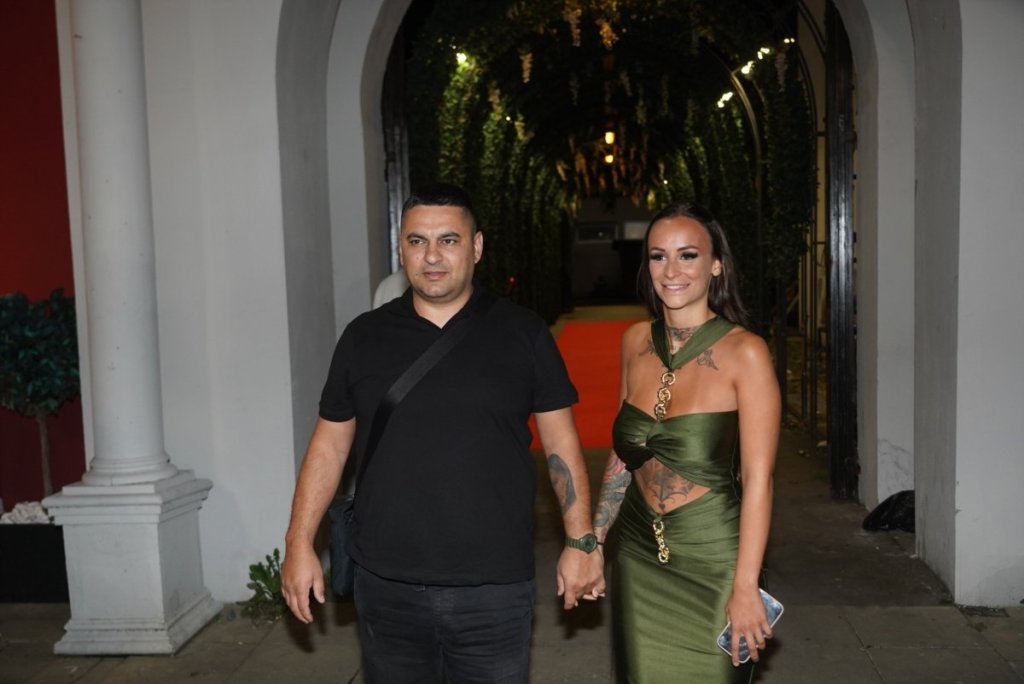 Bebica ostao kratkih rukava, otac doneo odluku: "Neću mu ništa prepisati"