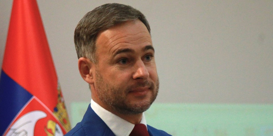 (FOTO) GOSI uhvatio Aleksića: Evo gde je opozicioni poslanik završio nakon pohoda na šatore ispred Skupštine