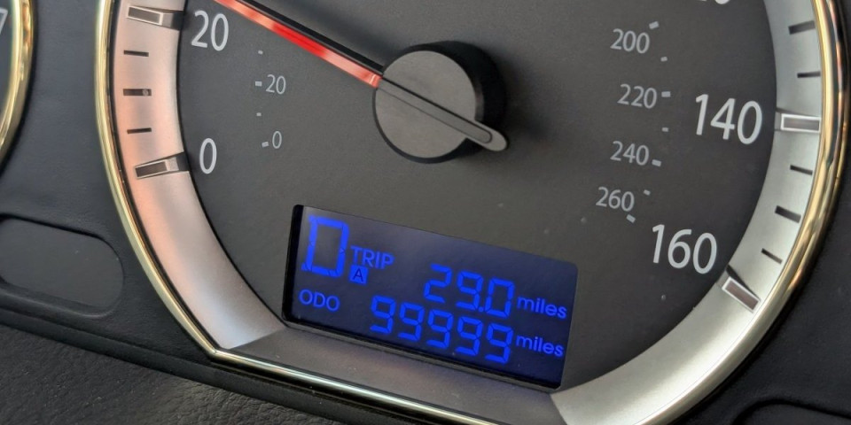 Polovni automobili kriju ove mane: Evo kolika kilometraža utiče na kvalitet vozila