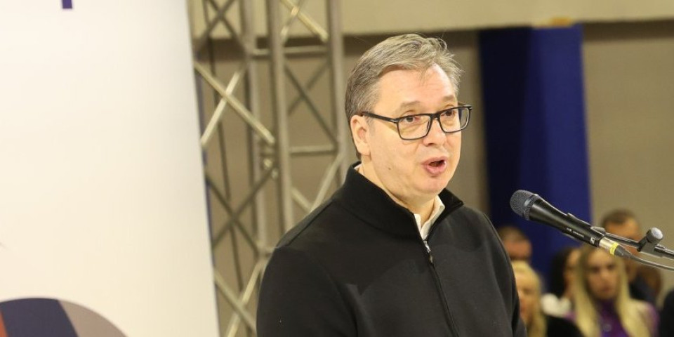 Vučić uputio saučešće porodicama stradalih u požaru u Hongkongu