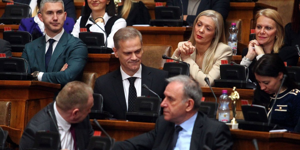 (VIDEO) Šok priznanje u Skupštini: Đilas stoji iza "studentskih" lista