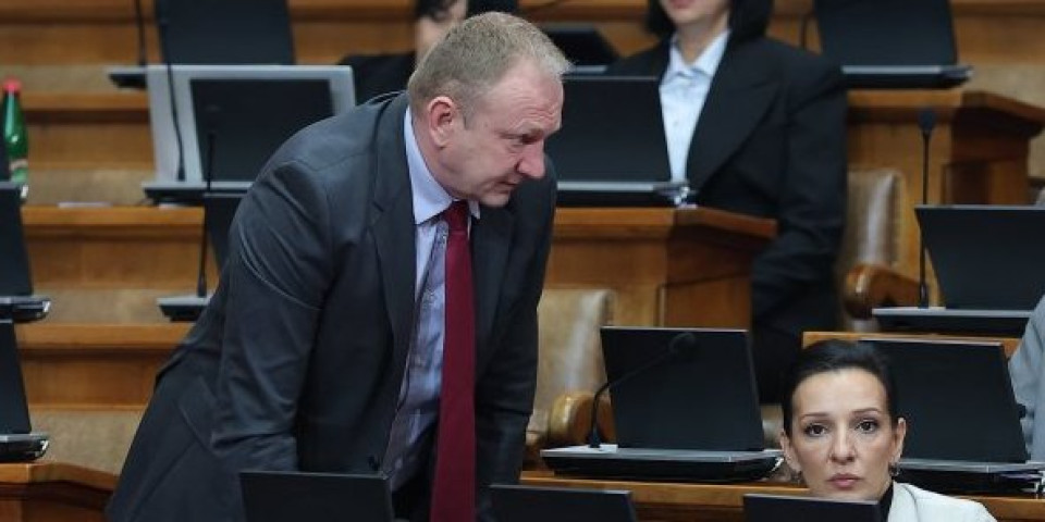 Đilasova stranka duguje 25.000: Bukti rat "blokadera", oglasio se pokret i sramno ih srozao