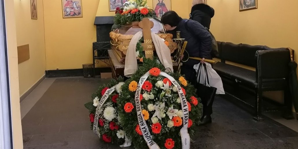 Tužno: Samo dve pevačice došle na sahranu Ljiljane Jorgovanović (FOTO)