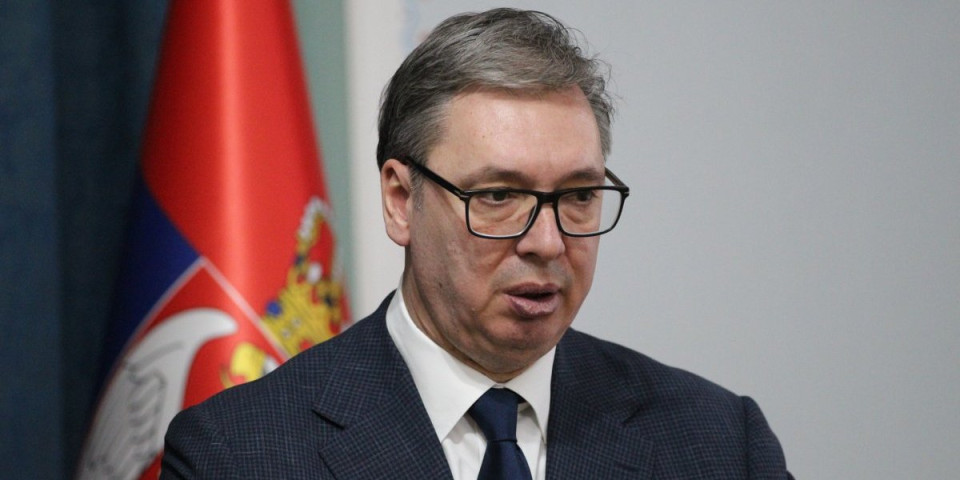 Balkanski univerzalni krivac: Vučić odgovaran za sve - od razvoda u selima do topljenja glečera