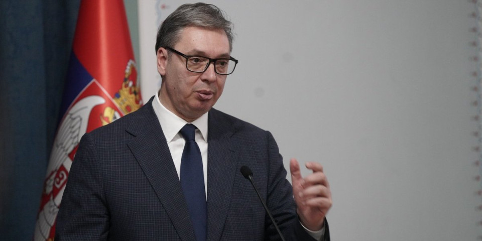 Blokader poreklom iz Subotice! Vučić o napadu ispred Ćacilenda: Preskočio ogradu i naneo nožem ubodnu ranu čoveku