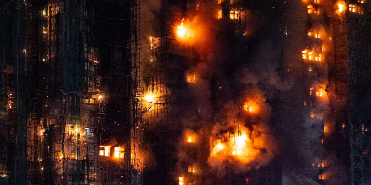 Broj žrtava u Hongkongu naglo porastao: Više od stotinu mrtvih, u toku velika akcija hapšenja