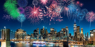 Nova godina se bliži, a svi traže isto, dobru žurku, lep ambijent i što nižu cenu. Zato vam predstavljamo 4 grada gde možete provesti doček 2026. godine po najnižim cenama.