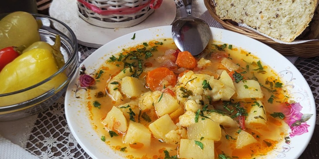 Posni krompir paprikaš sa domaćim noklicama: Ručak pun topline poput bakinog (FOTO/VIDEO)