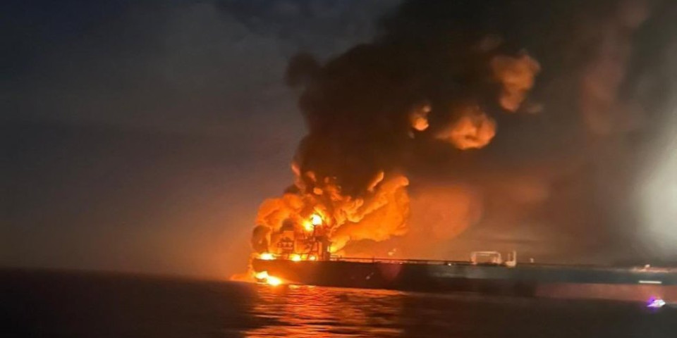 Crno more u plamenu: Pogođeni ruski tankeri– posada spasena u poslednjem trenutku, hitno se oglasilo Tursko Ministarstvo (FOTO/VIDEO)