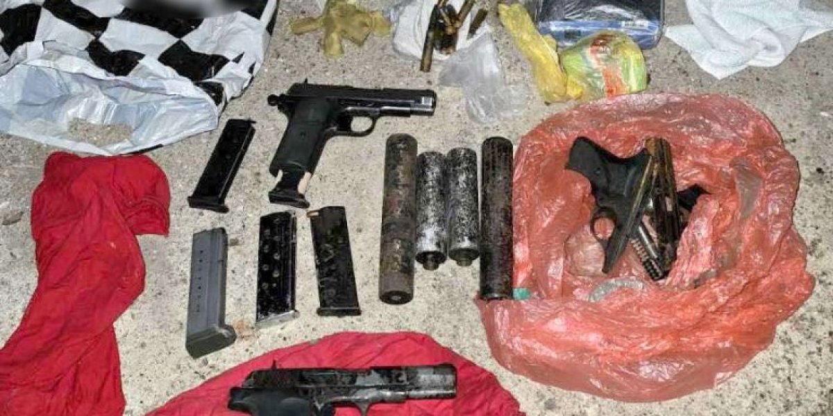 Slučaj krađe oružja u Doljevcu - klupko se odmotava: Uhapšene dve devojke (FOTO)