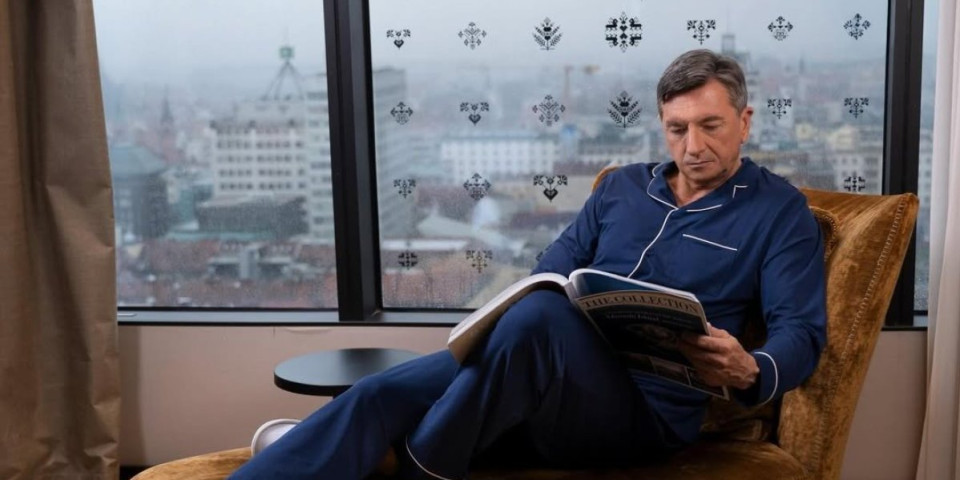 Opa, Pahore! Isplivale vrele fotke bivšeg predsednika sa golom plavušom - Reakcije su podeljene