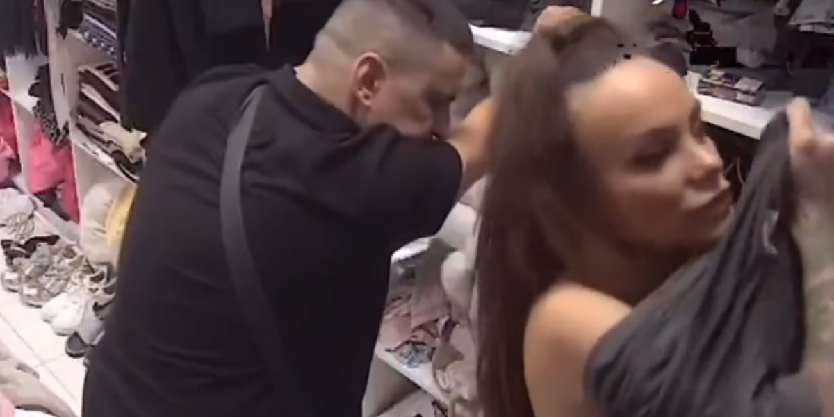 Sevnuli silikoni - Rijaliti učesnica u programu uživo pokazala gole grudi (VIDEO 18+)