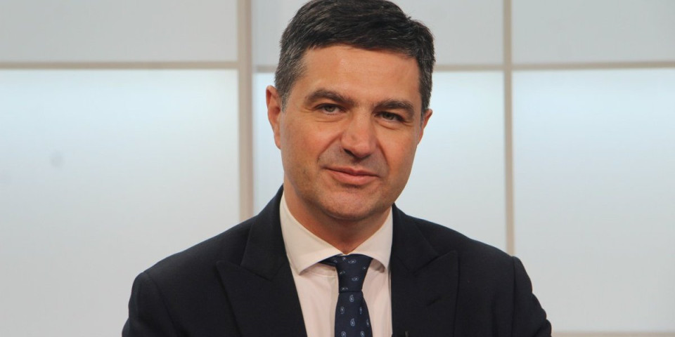 "Kolika je Vaša plata, Miliću? Gradonačelnik Niša odgovorio na optužbe opozicionara: To se u istoriji Srbije nije dogodilo