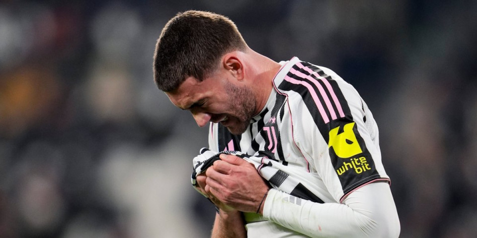 Poruka koja ohrabruje - Vlahović se javio posle operacije: Vidimo se! (FOTO)