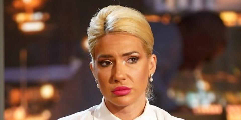 "Ne mogu da hodam, skupljala sam sopstvene noge": Jovana Jeremić ne veruje šta joj se dešava