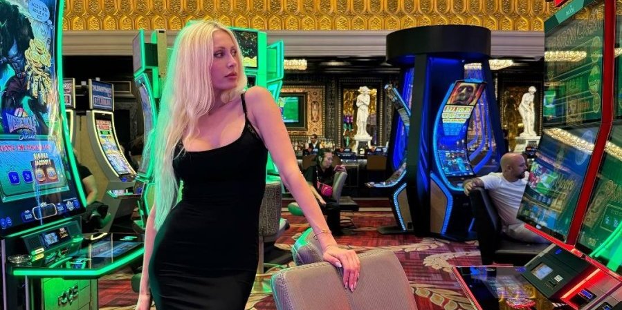 Pomirila se s mužem i otputovala u Las Vegas: Pevačica predstavila nove projekte i vratila se na muzičku scenu