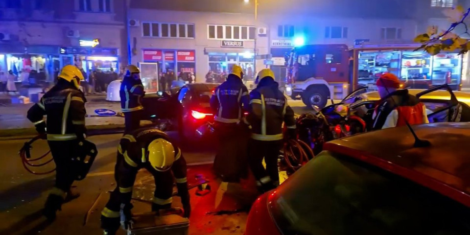 Saznajemo: Evo u kakvom su stanju devojke koje su povređene u stravičnoj nesreći u Novom Sadu u kojoj je poginuo taksista (FOTO)