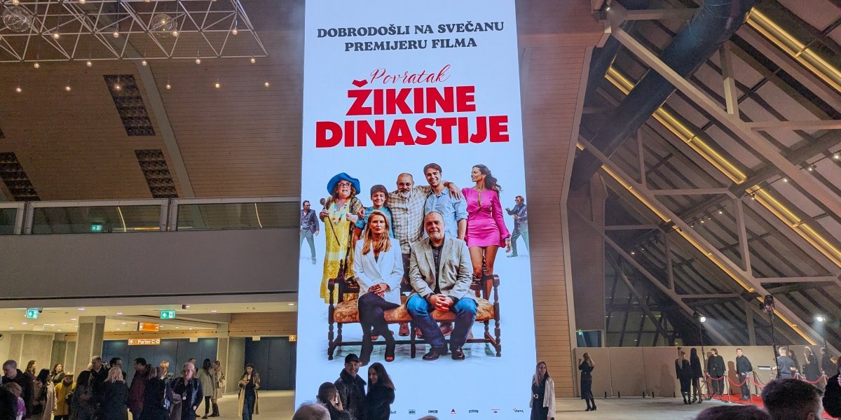 Crveni tepih uči premijere "Povratak Žikine dinastije"