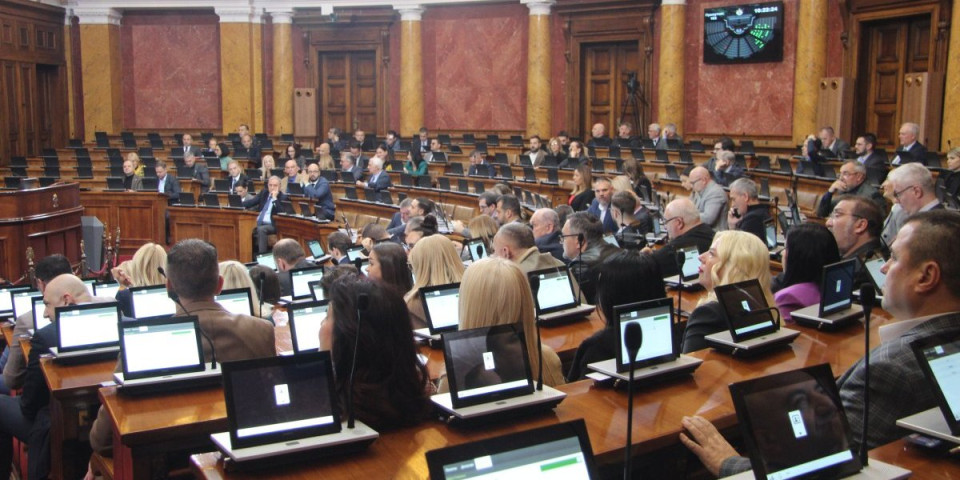 Nastavlja se rasprava o listi kandidata: Na dnevnom redu ova tema - sednica počinje u  10 časova