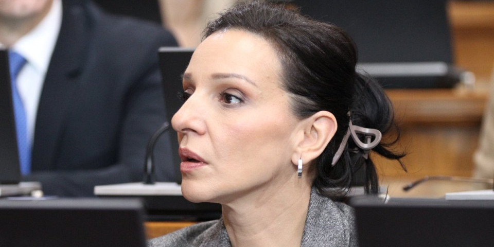 Marinika Tepić “na merama”: Kako se Đilasova perjanica priprema za “veliko spremanje” kuće (VIDEO)