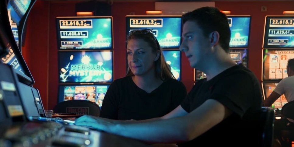 Kadrovi iz filma "Viši cilj"