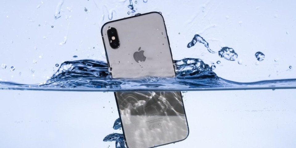 Slana voda spašava vaš Ajfon: Ogrebotine nestaju sa telefona očas posla - biće kao nov