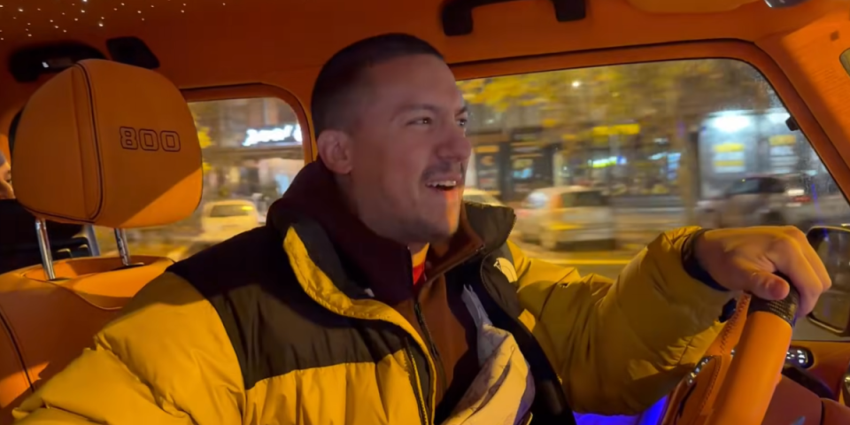 Policijo, reaguj! Baka Prase divlja po ulicama, dete u opasnosti (VIDEO)