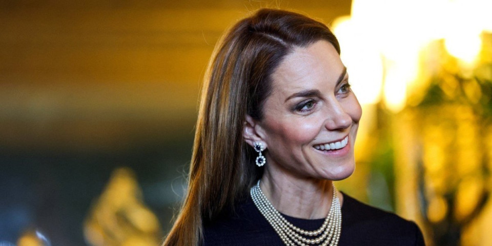 Kejt Midlton šokirala svet: Očima "progutala" Vilijama pred delegacijom - pogled otkrio sve (FOTO)