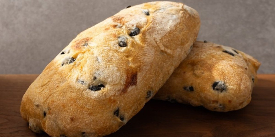 Posni manastirski hleb sa maslinama: Tradicionalan recept monaha sa Hilandara
