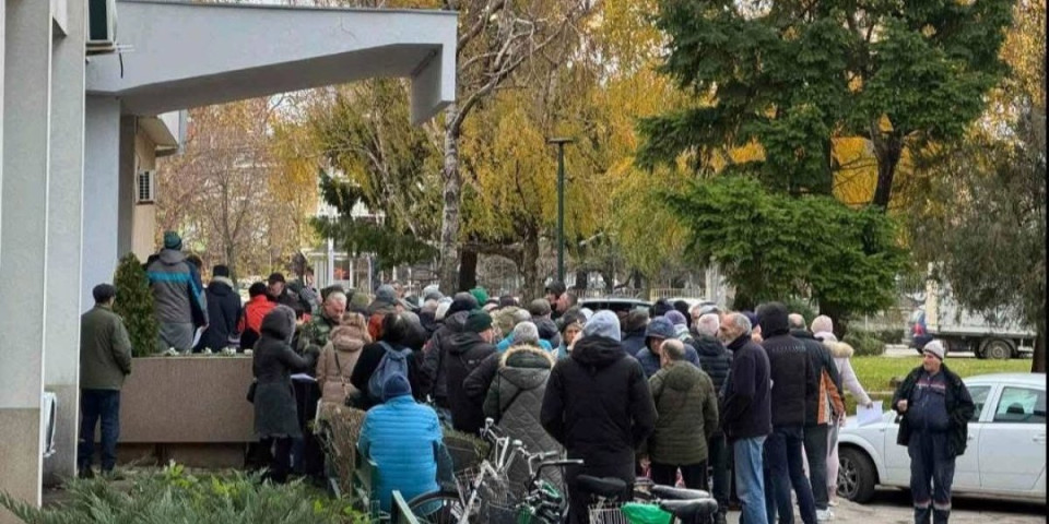 Došli u ponoć, u podne stigli na red: Počeo konkurs za energetsku sanaciju