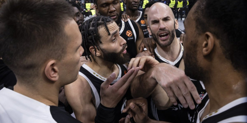 Tenzije posle meča Partizan - Bajern: Marinković i Vošington u klinču, evo zbog čega (FOTO)