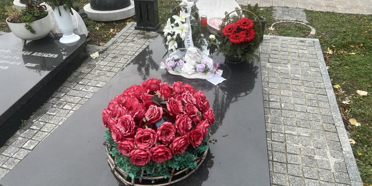 Grob Džeja Ramadanovskog