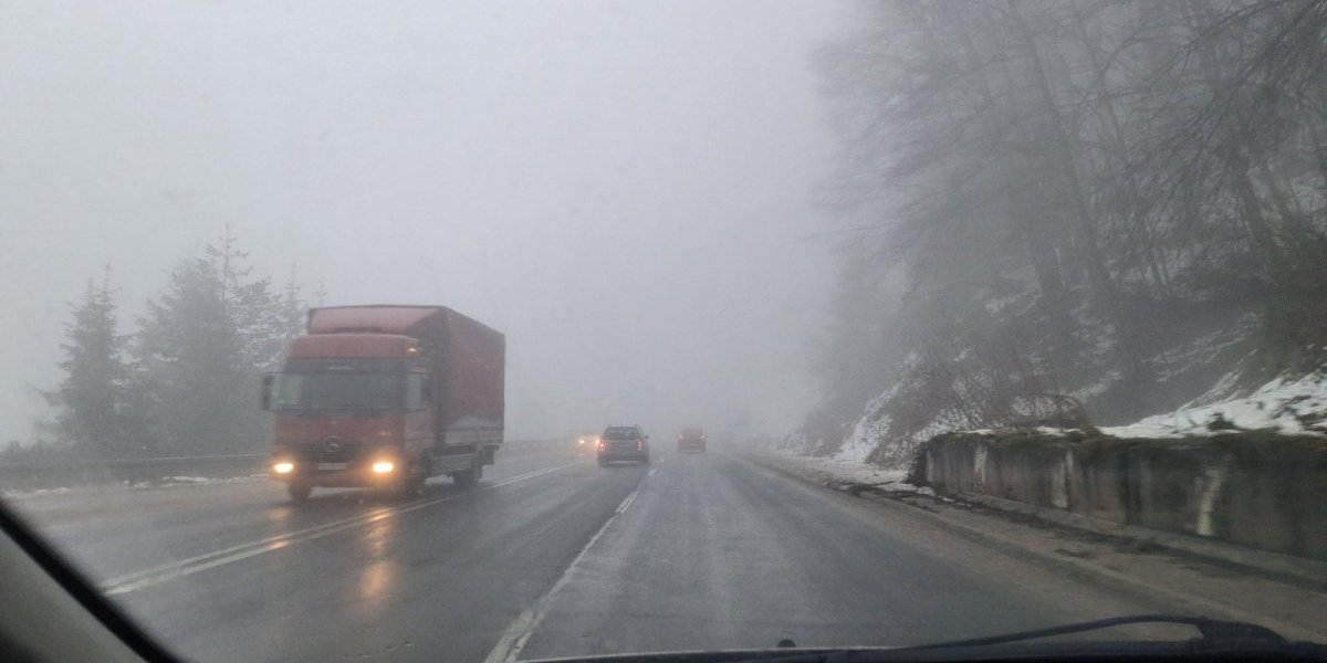 Ne vidi se ni prst pred nosem! Pažnja vozači, preko ove planine otvorite "četvore" oči