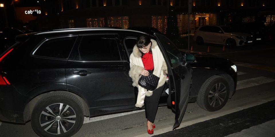 Majmun izvršio samoubistvo zbog naše pevačice: Napio se kiseline iz akumulatora