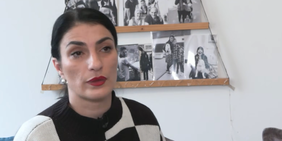 "Vuku i dalje u školi dobacuju da je "Ćaci": Majka brutalno napadnutog dečaka za Informer otkrila jezive detalje (VIDEO)