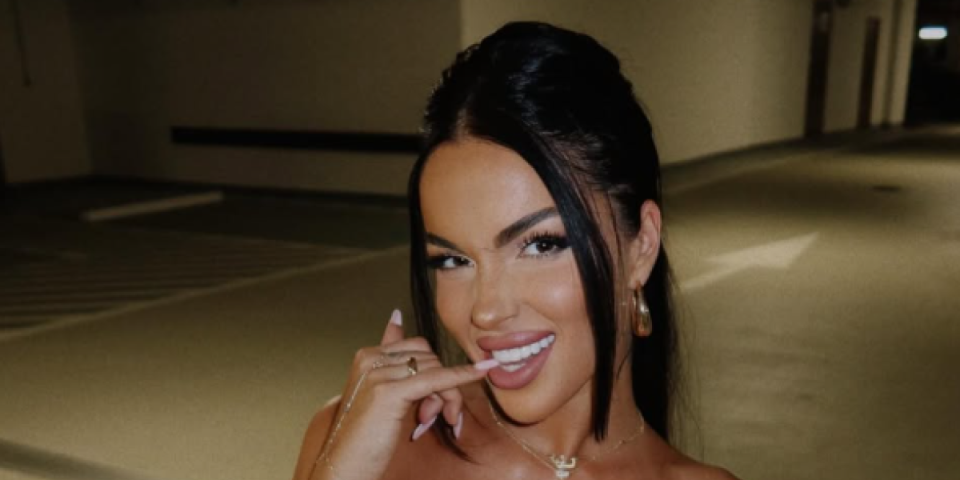 Džehva raširila noge i pokazala macu - Pevačica objavila kućni video (FOTO)