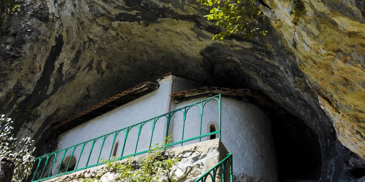 U tajnim prolazima skrivane su ikone od Turaka: Za ovaj manastir mnogi ne znaju, evo gde se nalazi (FOTO)