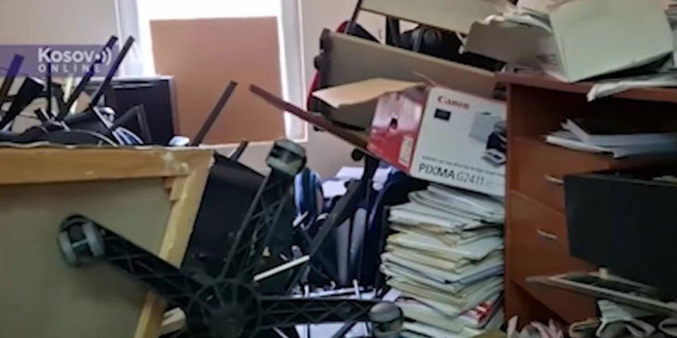 Srbi na Kosmetu zatekli katastrofalno stanje: Uništene pravoslavne ikone, havarisane prostorije (FOTO/VIDEO)