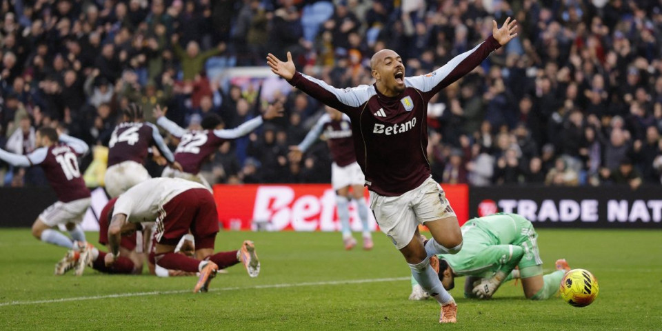 Ah, ta Premijer liga: U Birmingemu živi san o tituli - Arsenal srušen u poslednjim sekundama (VIDEO)