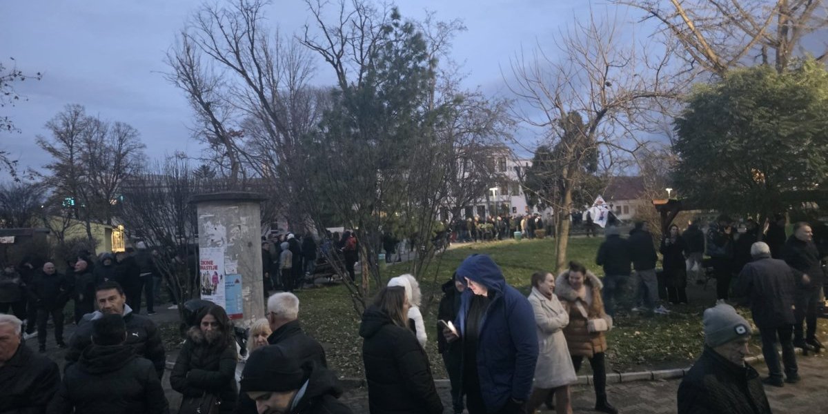 Početak skupa građana protiv blokada!