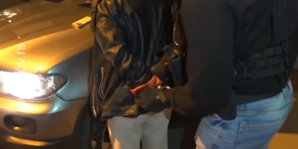 Uhapšen vlasnik štek garaže! Evo kod koga je pronađen arsenal oružja