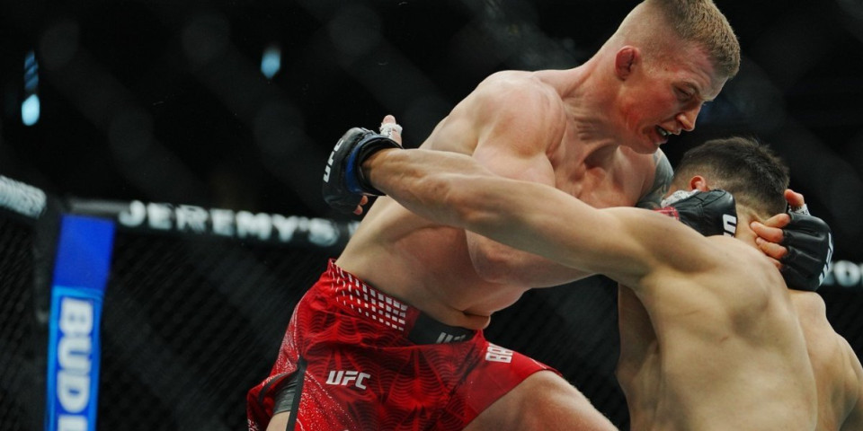 Krvnički nokaut: Poljak surovo izudarao Turčina (VIDEO)