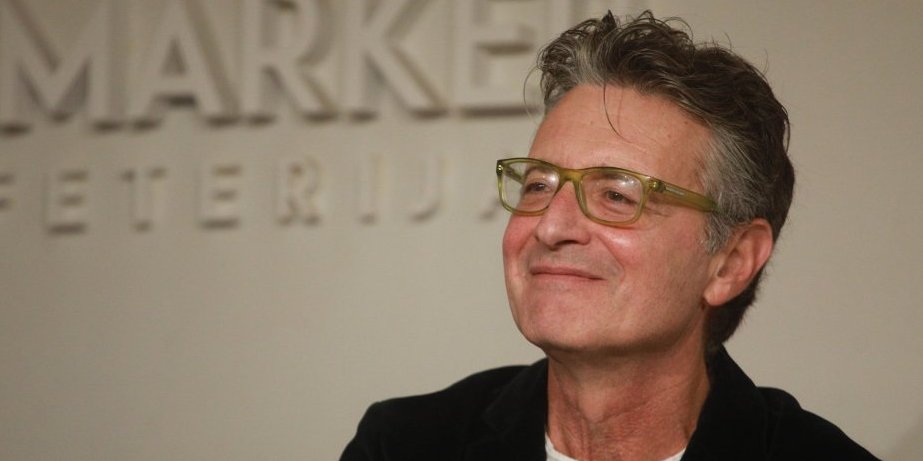 (VIDEO) Gadost decenije u režiji Srđana Dragojevića: DB-ovac od mrtvih Albanaca pravi viršle i to jede ceo Beograd!