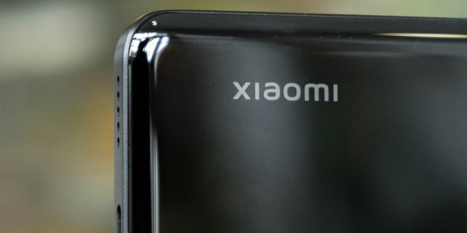 Xiaomi ulazi u trku sa Samsungom: Novi TriFold uređaj stiže 2026